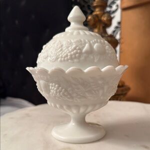 Vintage Westmoreland Glass Co Della Robbia Milk Glass Covered Candy Dish